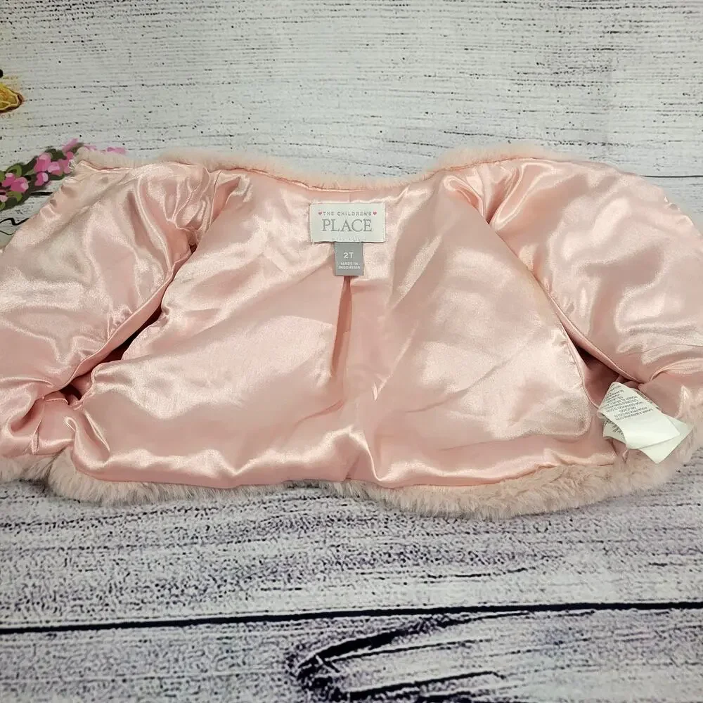 Toddler Girls Faux Fur Shrug w/‎ Rhinestone Button - Pink - Size 2T